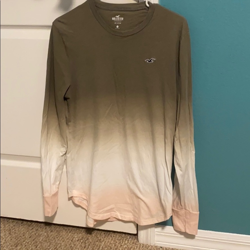 Men’s Hollister shirt